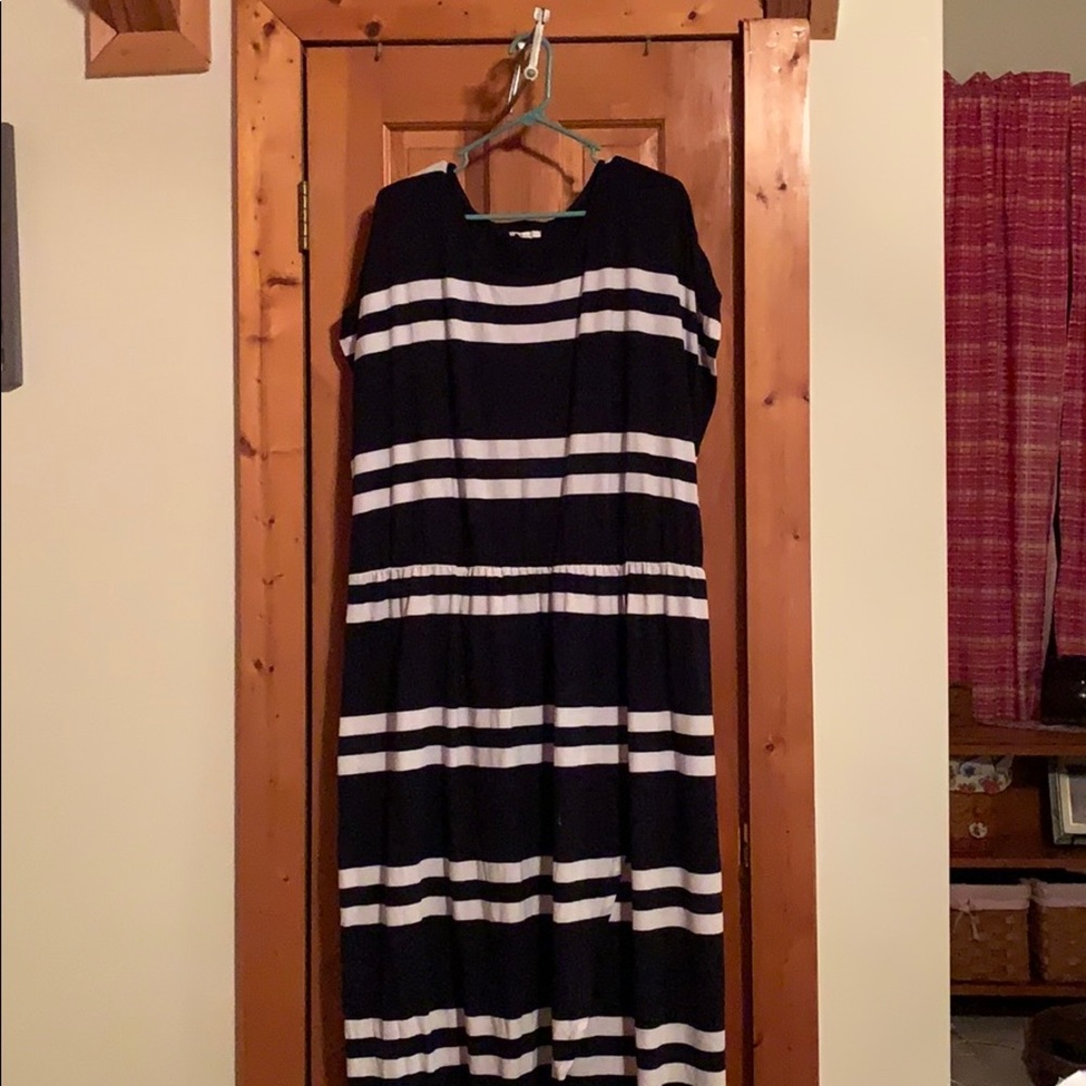 Women’s maxi dress